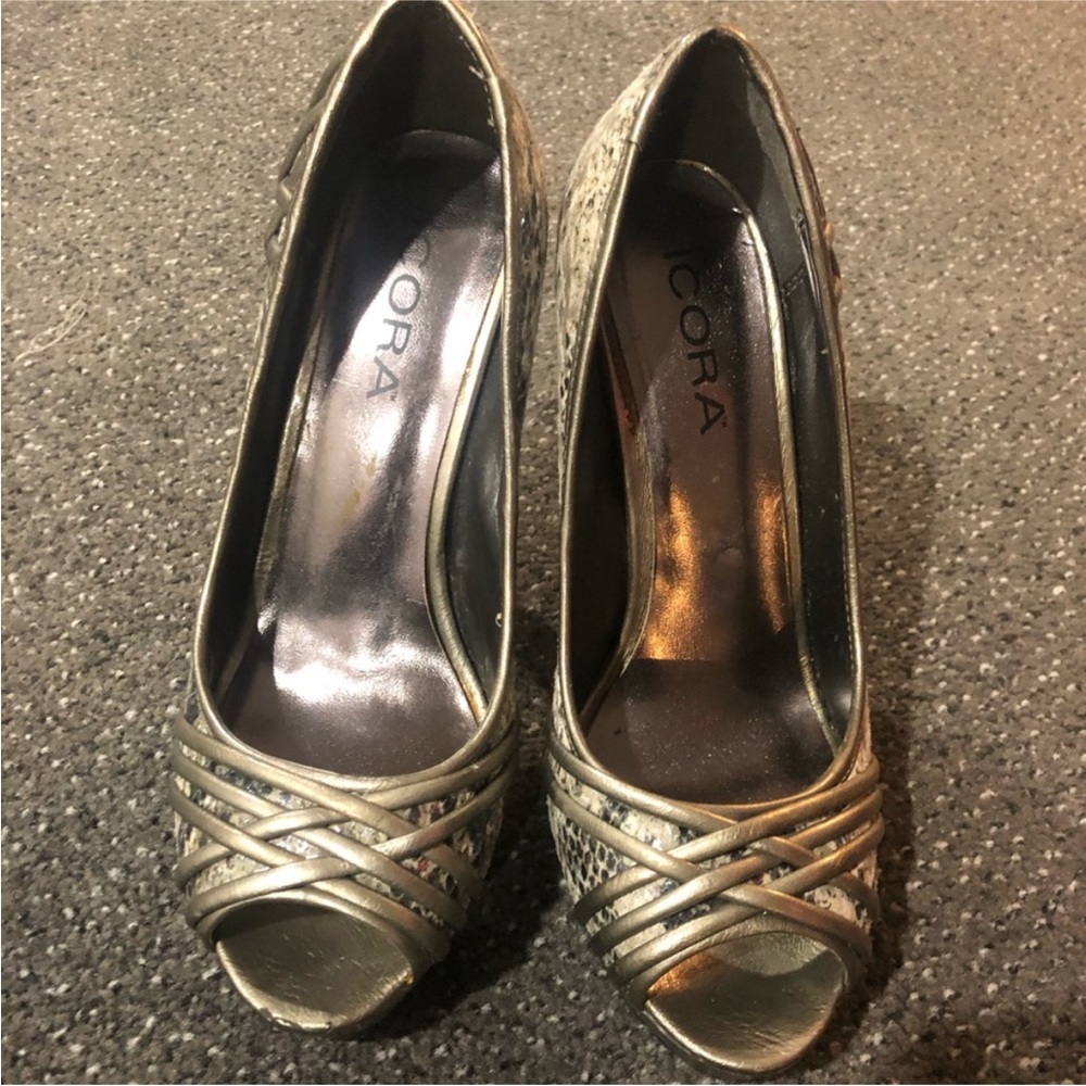 ICora Elegant Metallic Peep-Toe Heels